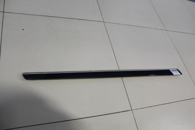 Молдинг двери левый передний для Mercedes M-klasse W164 ML 2005-2011