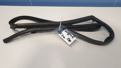 Уплотнитель стекла двери задний правый для Land Rover Range Rover Evoque 2011-2018