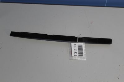 Направляющая стекла задней левой двери для Mercedes C-klasse W204 2007-2015