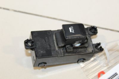 Кнопка стеклоподъемника для KIA Ceed 2012-2018