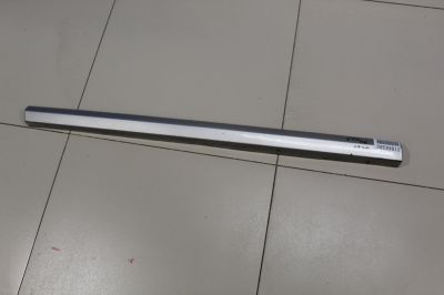 Молдинг двери левый передний для Volvo V70 2007-2016