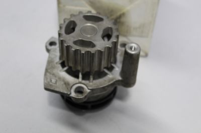 Помпа (насос водяной) для Audi Q5 8R 2008-2017