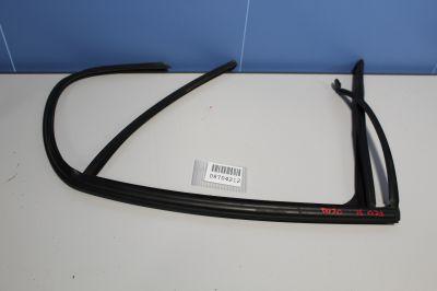 Уплотнитель стекла двери задний левый для BMW 1 F20 F21 2011-2019