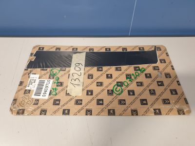 Накладка рамки двери задняя правая для Peugeot 207 2006-2013