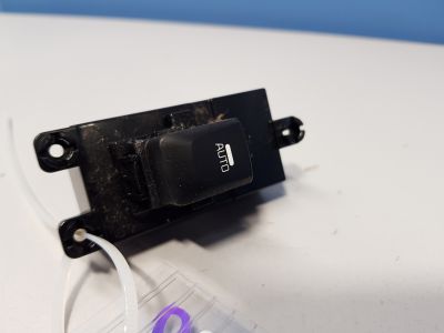 Кнопка стеклоподъемника для KIA Ceed 2012-2018