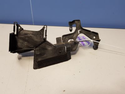 Кронштейн замка двери передний правый для Ford Mondeo 4 2007-2015