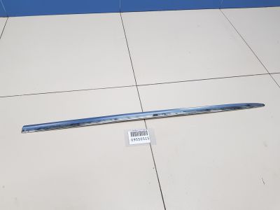 Молдинг двери правый передний для Toyota Avensis T27 2008-2018