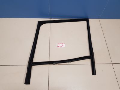 Уплотнитель стекла двери задний левый для Land Rover Range Rover 2012-