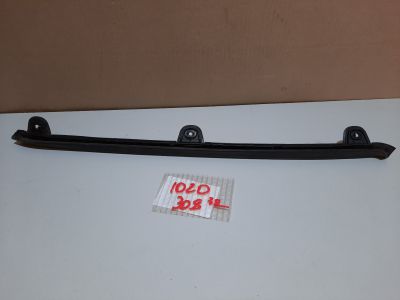 Уплотнитель двери задней правой для Peugeot 308 2007-2015