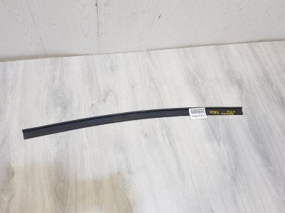 Уплотнитель решетки радиатора для Mercedes E-klasse W212 2009-2016