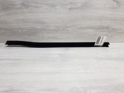 Уплотнитель стекла двери задний левый для Audi A3 8V 2012-2020
