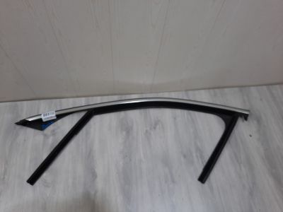 Уплотнитель стекла передней левой двери для Mercedes C-klasse W205 2014-