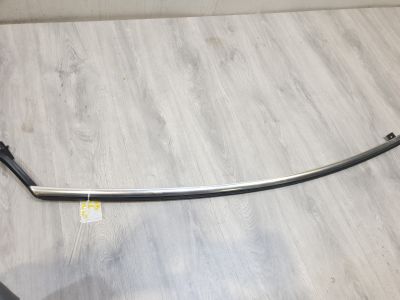 Уплотнитель стекла передней правой двери для Peugeot 3008 2009-2016