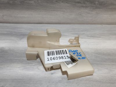 Защитный кожух замка передней правой двери для Volkswagen Polo 2001-2009