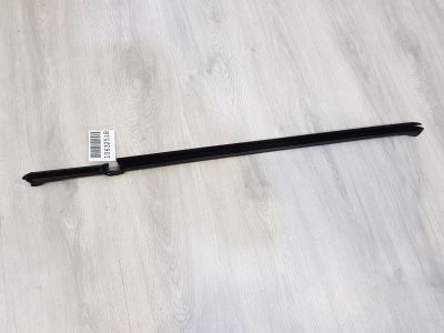 Уплотнитель стекла передний правый внутренний для Volkswagen Touareg 2018-