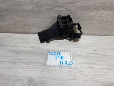 Кронштейн замка двери передний правый для Mercedes E-klasse W213 2016-