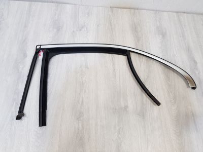 Уплотнитель стекла двери задний левый для Mercedes C-klasse W205 2014-