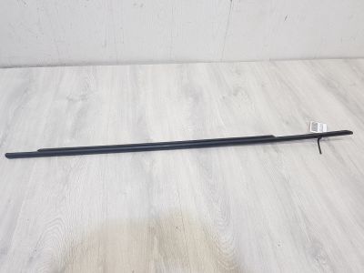 Молдинг стекла передней правой двери для BMW 3 F30 2011-2018