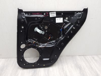 Кронштейн стеклоподъемника задней правой двери для Volkswagen Touareg 2002-2010