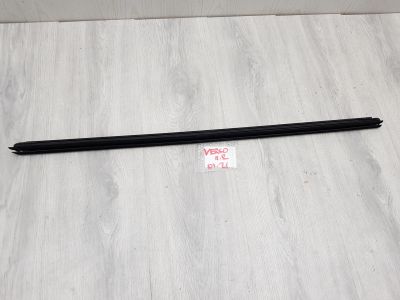 Уплотнитель стекла передней правой двери для Toyota Verso 2009-2018