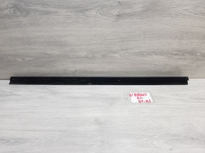 Уплотнитель стекла двери задний левый для Toyota Verso 2009-2018