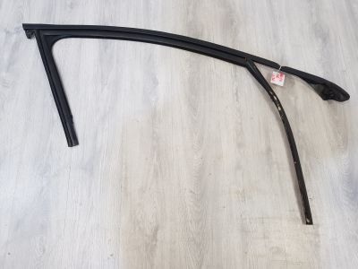 Направляющая стекла передней правой двери для Audi A6 S6 C7 2011-2018