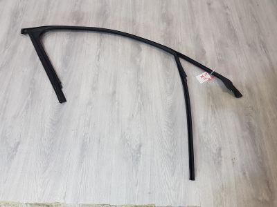 Уплотнитель стекла передней правой двери для Audi A6 S6 C7 2011-2018