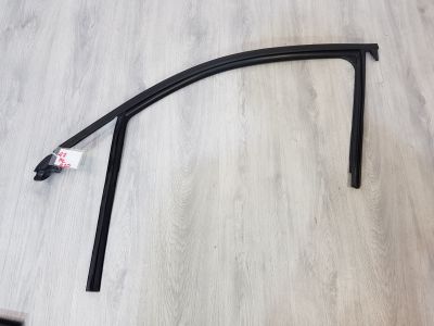 Направляющая стекла передней левой двери для Audi Q3 8U 2012-2018