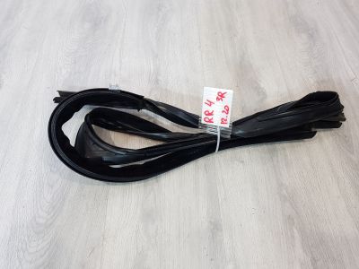 Уплотнитель стекла двери задний правый для Land Rover Range Rover Sport 2013-