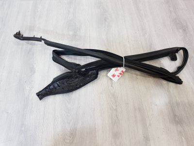 Уплотнитель двери задней правой для Land Rover Range Rover Sport 2013-