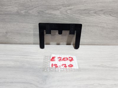 Скоба крепежная для Mercedes E-klasse C207 Coupe 2009-2016