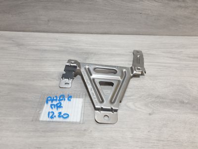 Кронштейн обшивки двери передней правой для Nissan Pathfinder R51 2005-2014