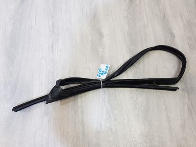 Уплотнитель стекла передней левой двери для BMW 5 F10 2009-2017