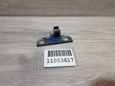 Петля двери передней правой верхняя для Volvo S60 2010-2018