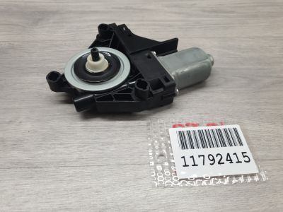 Моторчик стеклоподъёмника задний правый для Volvo V70 2007-2016