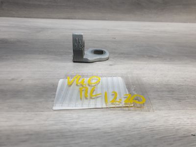 Петля двери передней левой нижняя для Volvo V40 (V40 Cross Country) 2012-