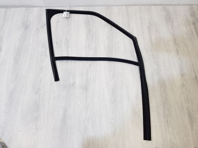 Направляющая стекла передней правой двери для Land Rover Range Rover 2012-