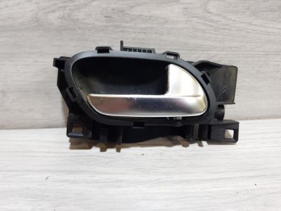 Ручка двери внутренняя правая для Peugeot 208 2012-2019