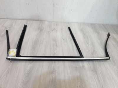 Уплотнитель стекла двери задний правый для Mercedes GL-klasse X166 GL GLS 2012-