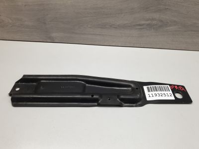 Кронштейн кузова правый для Cadillac Escalade 5 2020-