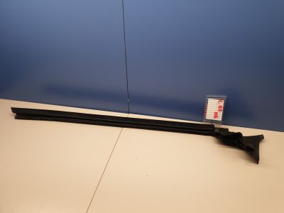 Уплотнитель стекла передней правой двери для Mercedes CLA-klasse C117 2013-2019