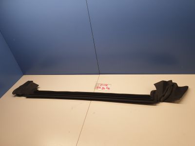 Уплотнитель стекла двери задний правый для Mercedes CLA-klasse C117 2013-2019