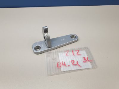 Петля двери задней левой нижняя для Mercedes E-klasse W212 2009-2016