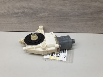 Моторчик стеклоподъёмника передний левый для Mercedes C-klasse W204 2007-2015