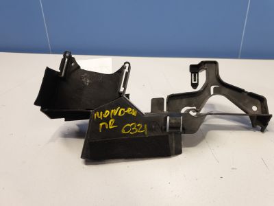 Кронштейн замка двери передний правый для Ford Mondeo 4 2007-2015