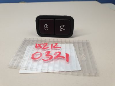 Кнопка закрывания багажника для Mercedes E-klasse W212 2009-2016
