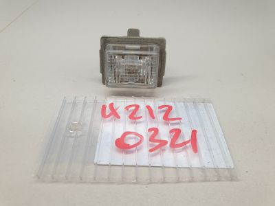 Фонарь подсветки номерного знака для Mercedes E-klasse W212 2009-2016