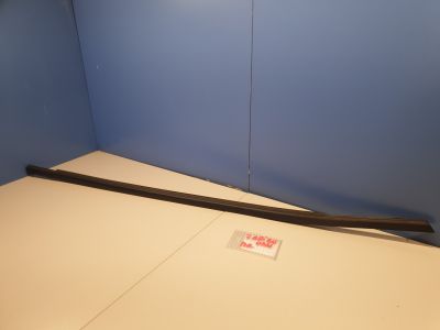 Молдинг стекла передней правой двери для Opel Zafira C 2011-2019