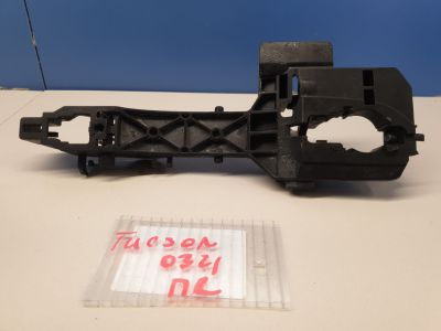 Кронштейн ручки двери передней правой для Hyundai Tucson TL 2015-2021