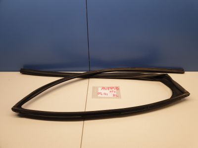 Уплотнитель стекла двери задний левый для Honda Civic 5D 2006-2012